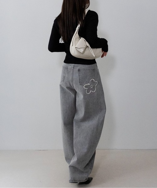 on:nue(オンニュ)の「【on:nue】ボレロレイヤード風フィンガーホールカットソー /26-27 AW COLLECTION(Tシャツ/カットソー・レディース・ブラウン/ブラック・FREE)」の7枚目の写真