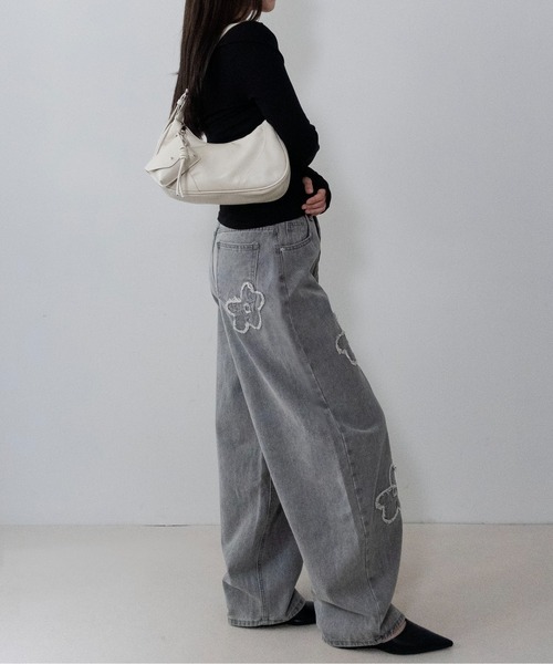 on:nue(オンニュ)の「【on:nue】ボレロレイヤード風フィンガーホールカットソー /26-27 AW COLLECTION(Tシャツ/カットソー・レディース・ブラウン/ブラック・FREE)」の8枚目の写真