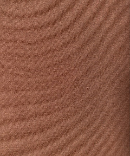 on:nue(オンニュ)の「【on:nue】ボレロレイヤード風フィンガーホールカットソー /26-27 AW COLLECTION(Tシャツ/カットソー・レディース・ブラウン/ブラック・FREE)」の17枚目の写真
