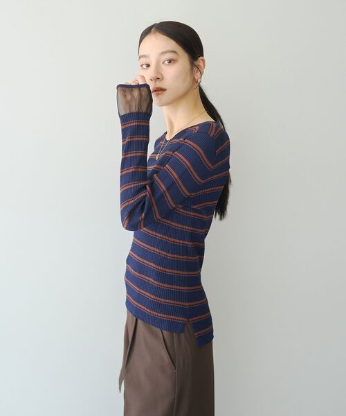 YECCA VECCA(イェッカヴェッカ)の「袖口シアーリブニット(ニット/セーター・レディース・ボルドー/その他7/ライトベージュ/ブラック・FREE)」の5枚目の写真