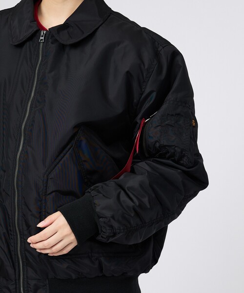 Alpha Industries(アルファインダストリーズ)の「【ALPHA / アルファ】CWU-45/P RELAXED FIT FLIGHT JACKET / オックスフォード リラックスフィット フライトジャケット / ユニセックス(ブルゾン・メンズ・ブラック・XL/L/M)」の4枚目の写真