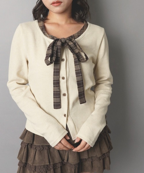SPINNS(スピンズ)の「レイヤード風長袖カットソー/チェックリボン/NEO森ガール(Tシャツ/カットソー・レディース・アイボリー/ブラウン/チャコール・ONESIZE)」の4枚目の写真