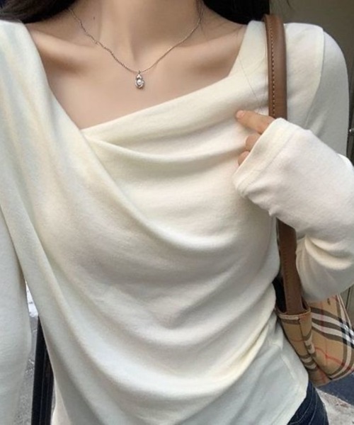 Beststore(ベストストア)の「ドレープネック デコルテ見せ 長袖トップス Tシャツ カットソー(Tシャツ/カットソー・レディース・グレー/ピンク/ブルー/アイボリー/ライトベージュ/ブラック・M/L)」の14枚目の写真