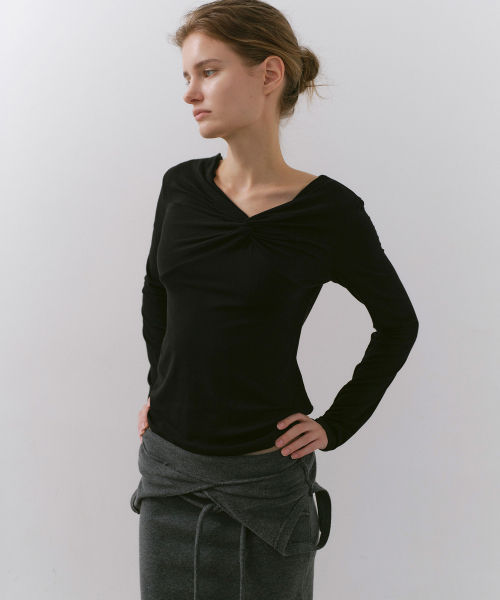 CACELE(カッセル)の「ソフトツイスト長袖Tシャツ ブラック(Tシャツ/カットソー・レディース・その他・FREE)」の1枚目の写真