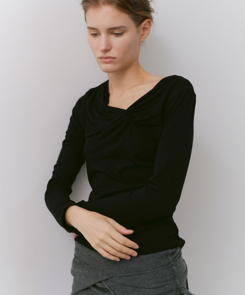 CACELE(カッセル)の「ソフトツイスト長袖Tシャツ ブラック(Tシャツ/カットソー・レディース・その他・FREE)」の5枚目の写真