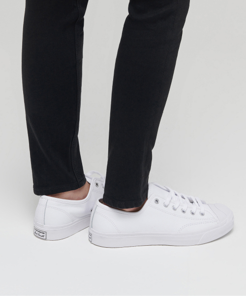MUSINSA STANDARD WOMAN（ムシンサスタンダードウーマン）の「レディーススキニーデニムパンツ[ブラック]（デニムパンツ・レディース・その他・30/24/25/26）」の6枚目の写真