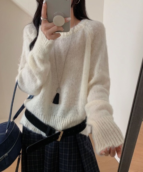FLINEA(フリネア)の「クルーネック長袖ニットトップス(ニット/セーター・レディース・グレー/ピンク/オレンジ/ブルー/グリーン/アイボリー・FREE)」の1枚目の写真