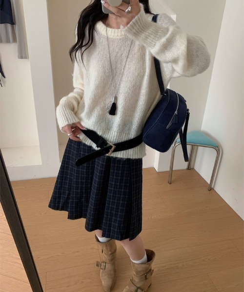 FLINEA(フリネア)の「クルーネック長袖ニットトップス(ニット/セーター・レディース・グレー/ピンク/オレンジ/ブルー/グリーン/アイボリー・FREE)」の12枚目の写真