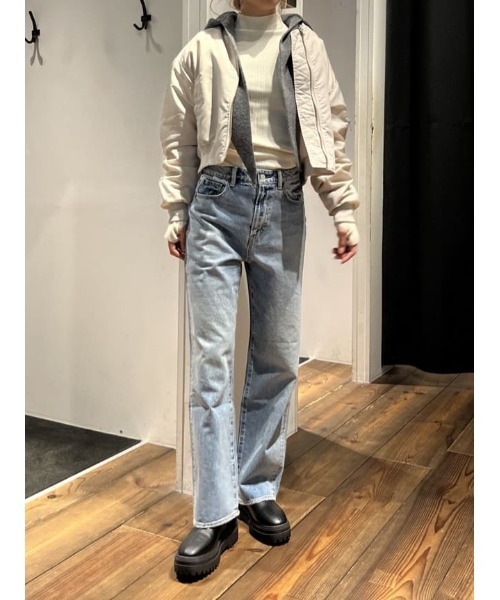 AZUL by moussy（アズールバイマウジー）の「【超スタイルアップデニムがアップデート！】AZUL DENIM ストレートデニム　春服　夏服　秋服　冬服　体系カバー【身長/骨格別着用画像あり】（デニムパンツ・レディース・ライトブルー/ライトブラック・X-SMALL/MEDIUM/LARGE/SMALL）」の22枚目の写真
