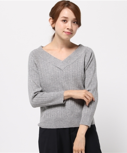 31 Sons de mode（トランテアン　ソン　ドゥ　モード）の「ストレッチワイドリブVネックプルオーバー（ニット/セーター・レディース・ライトグレー/オフホワイト/ブラック/エンジ・36）」の7枚目の写真