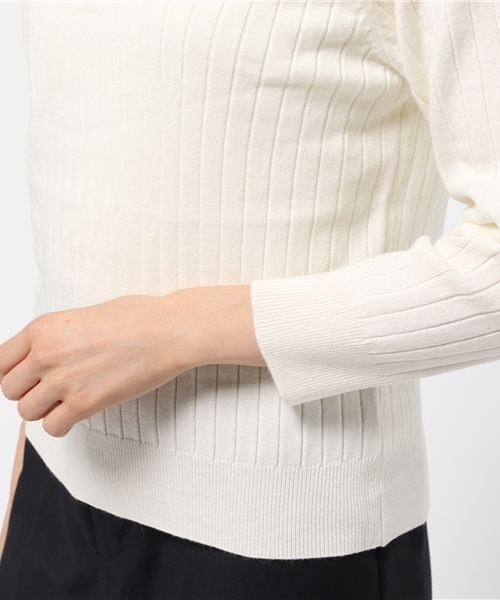 31 Sons de mode（トランテアン　ソン　ドゥ　モード）の「ストレッチワイドリブVネックプルオーバー（ニット/セーター・レディース・ライトグレー/オフホワイト/ブラック/エンジ・36）」の12枚目の写真