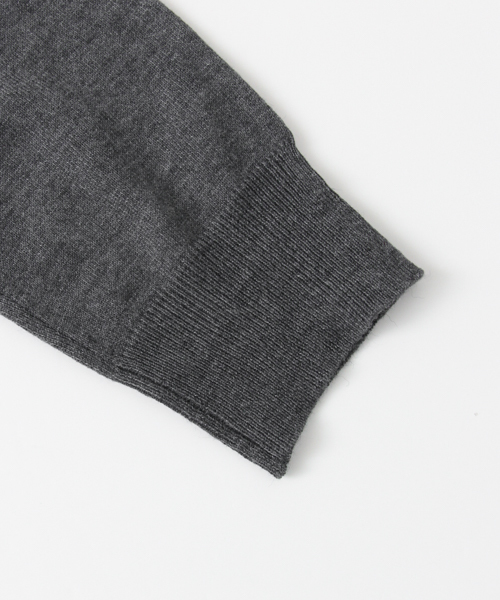 URBAN RESEARCH Sonny Label(アーバンリサーチサニーレーベル)の「Sonny Label 2WAYフロントタックニット(ニット/セーター・レディース・グレー/オレンジ系その他/キャメル/グリーン・FREE)」の9枚目の写真