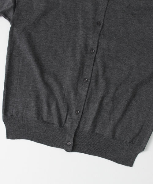 URBAN RESEARCH Sonny Label(アーバンリサーチサニーレーベル)の「Sonny Label 2WAYフロントタックニット(ニット/セーター・レディース・グレー/オレンジ系その他/キャメル/グリーン・FREE)」の6枚目の写真