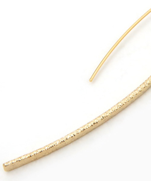 queite(ケイト)の「梨地ロングフックピアス(ピアス(両耳用)・レディース・ゴールド/シルバー・FREE)」の5枚目の写真