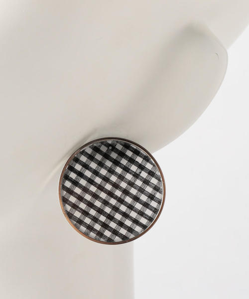 Casselini(キャセリーニ)の「CASSELINIサークルモチーフピアス〈キャセリーニ〉(ピアス(両耳用)・レディース・オフホワイト/ブラック/イエロー・FREE)」の7枚目の写真