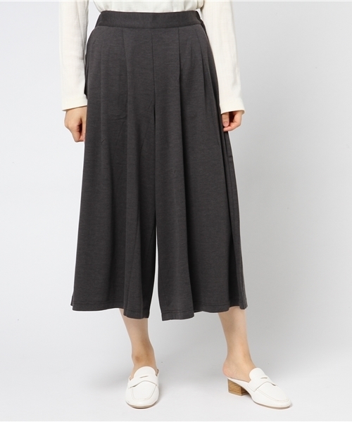 Honeys(ハニーズ)の「ポンチ素材を使ったカットガウチョパンツ(その他パンツ・レディース・ブラック/ダークネイビー/ボルドー/ブルー/ピンク/杢グレー・L/M/LL/S)」の1枚目の写真