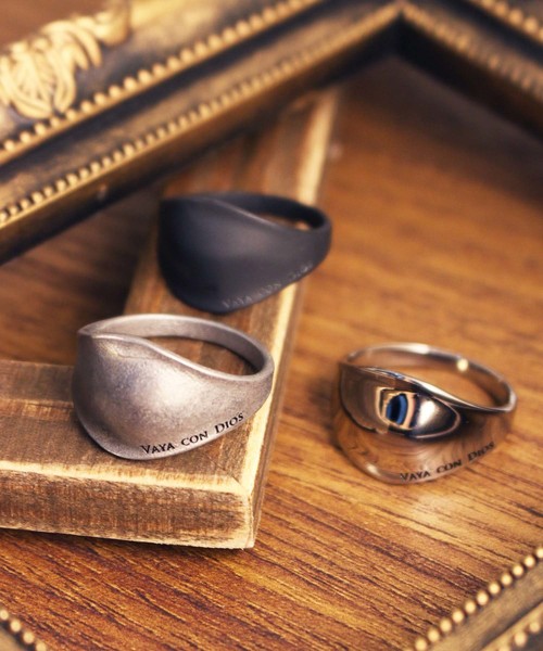 Vaya Con Dios（ヴァヤコンディオス）の「【VayaConDios/ ヴァヤコンディオス】ステンレス製ソフトアーマーリング（リング・メンズ・ブラック/シルバー/アンティークシルバー/シルバー系その他・#17/#19/#21）」の9枚目の写真