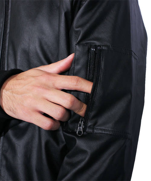 ８(eight)（エイト）の「MA-1 ミリタリージャケット PUレザー ライダース （MA-1・メンズ・ブラック/チャコールグレー/キャメル/ネイビー・LARGE/MEDIUM/X-LARGE）」の14枚目の写真