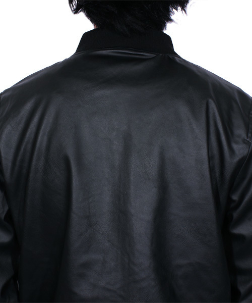 ８(eight)（エイト）の「MA-1 ミリタリージャケット PUレザー ライダース （MA-1・メンズ・ブラック/チャコールグレー/キャメル/ネイビー・LARGE/MEDIUM/X-LARGE）」の18枚目の写真