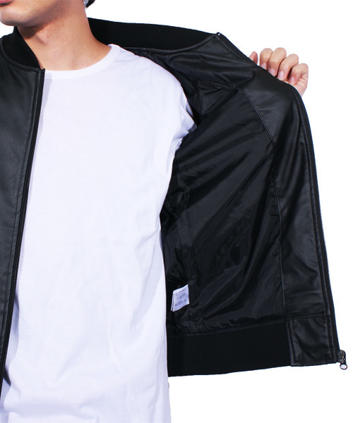 ８(eight)（エイト）の「MA-1 ミリタリージャケット PUレザー ライダース （MA-1・メンズ・ブラック/チャコールグレー/キャメル/ネイビー・LARGE/MEDIUM/X-LARGE）」の21枚目の写真