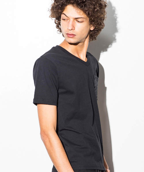 NUMBER (N)INE DENIM(ナンバーナインデニム)の「NUMBER (N)INE DENIM(ナンバーナインデニム)ロゴパターンプリントポケットTシャツ(Tシャツ/カットソー・メンズ・グレー/ブラック/レッド/ホワイト・MEDIUM/LARGE/X-LARGE/SMALL)」の6枚目の写真