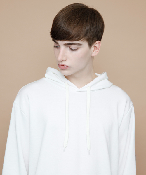 EMMA CLOTHES(エマクローズ)の「TCビッグシルエットプルパーカー(パーカー・メンズ・ブラック/ネイビー/グレー/アイボリー/チャコール/カーキ・L/M)」の13枚目の写真