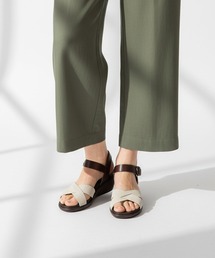 【MADE IN JAPAN】 歩きやすさを追求したクロスラインウェッジサンダル 5.5cmヒールで美脚&安定感【RiiiKa/リーカ】