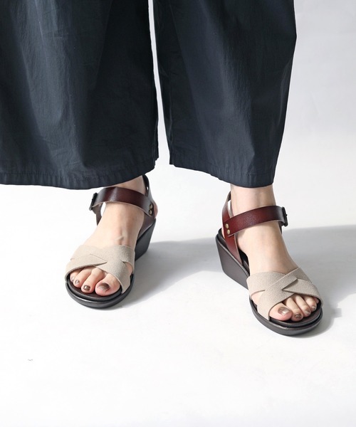 RiiiKa（リーカ）の「【MADE IN JAPAN】【安心の日本製】クロスラインウェッジサンダル【RiiiKa/リーカ】（サンダル・レディース・ブラウン系その他/キャメル/ブラック/カーキ・M/S/LL/L）」の2枚目の写真