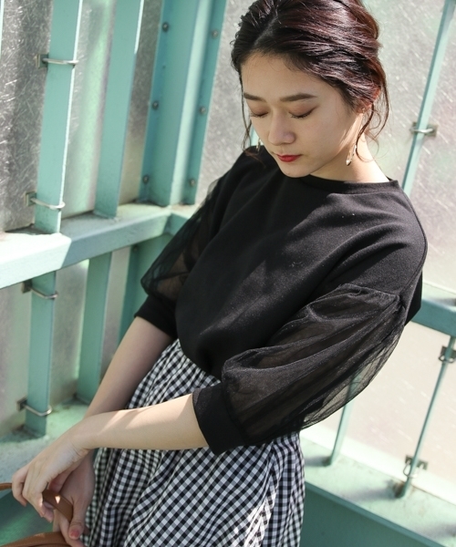 PAGEBOY(ページボーイ)の「チュールスリーブトップス(Tシャツ/カットソー・レディース・ブラック/オフホワイト・FREE)」の1枚目の写真