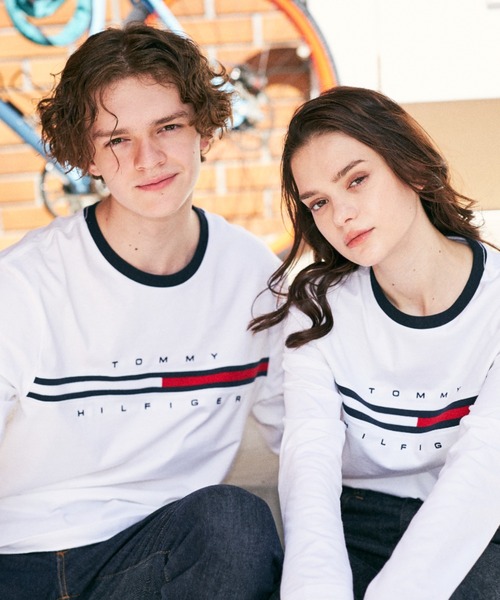 TOMMY HILFIGER（トミーヒルフィガー）の「【オンライン限定】トミーヒルフィガーロゴロングスリーブTシャツ / TINO TEE（Tシャツ/カットソー・メンズ・ネイビー/グレー/ブラック/ホワイト/ホワイト系その他/ブルー系その他/ブラック系その他/グレー系その他/ブラック系その他2/ホワイト系その他2/ブルー系その他2/グレー系その他2/グレー系その他3・LARGE/MEDIUM/SMALL/X-LARGE/XX-LARGE/X-SMALL）」の20枚目の写真