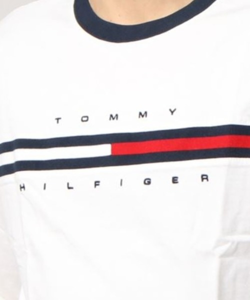 TOMMY HILFIGER（トミーヒルフィガー）の「【オンライン限定】トミーヒルフィガーロゴロングスリーブTシャツ / TINO TEE（Tシャツ/カットソー・メンズ・ネイビー/グレー/ブラック/ホワイト/ホワイト系その他/ブルー系その他/ブラック系その他/グレー系その他/ブラック系その他2/ホワイト系その他2/ブルー系その他2/グレー系その他2/グレー系その他3・LARGE/MEDIUM/SMALL/X-LARGE/XX-LARGE/X-SMALL）」の14枚目の写真