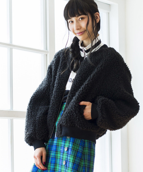 WEGO（ウィゴー）の「WEGO/ボアブルゾン（ブルゾン・レディース・ホワイト/ブラック/ベージュ/ピンク・FREE）」の3枚目の写真