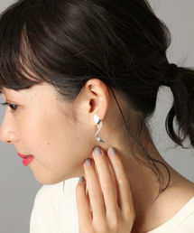 LOWRYS FARM | ウネウネイヤリング　810215(イヤリング)