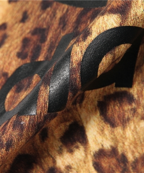 adidas Originals（アディダスオリジナルス）の「日本限定 アディダス アニマル Tシャツ ヒョウ柄 adidas STY ANIMAL TEE（Tシャツ/カットソー・メンズ・ゴールド・MEDIUM/LARGE/X-LARGE/SMALL）」の3枚目の写真