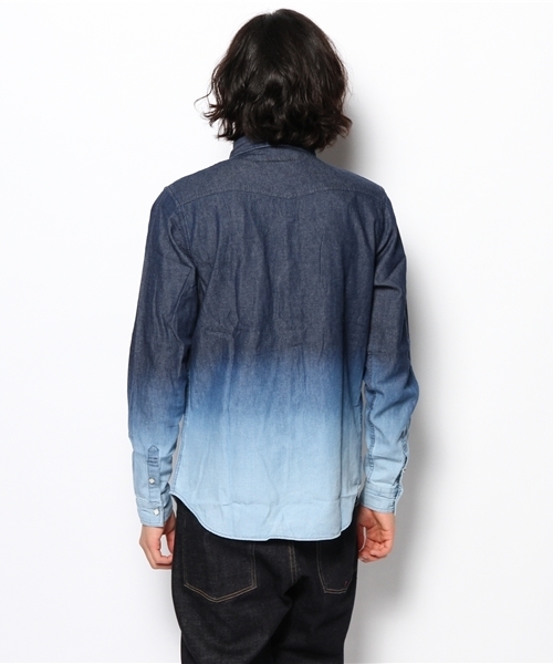 WEGO（ウィゴー）の「WEGO/グラデーションデニムシャツ（シャツ/ブラウス・メンズ・ホワイト/サックスブルー・SMALL/MEDIUM/LARGE）」の5枚目の写真