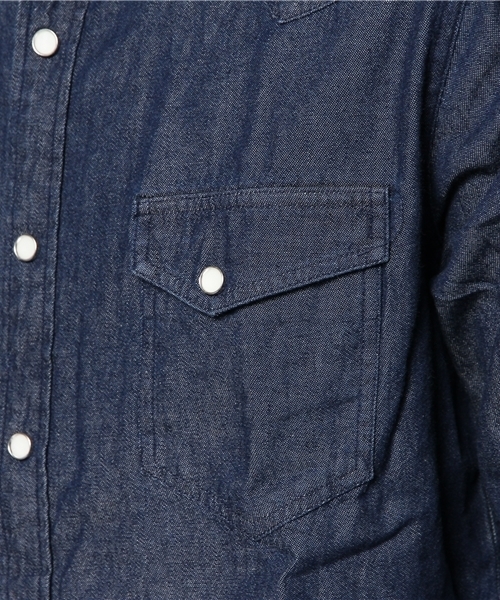 WEGO（ウィゴー）の「WEGO/グラデーションデニムシャツ（シャツ/ブラウス・メンズ・ホワイト/サックスブルー・SMALL/MEDIUM/LARGE）」の7枚目の写真