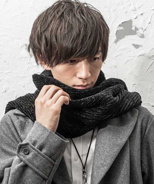 MinoriTY（マイノリティ）の「モールヤーンマフラー（マフラー・メンズ・ブラック/ベージュ/モカ/チャコール・FREE）」の2枚目の写真