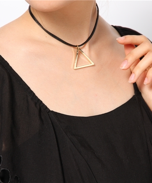 WEGO（ウィゴー）の「WEGO/トライアングルチョーカー（ネックレス・レディース・ホワイト/ブラック・FREE）」の5枚目の写真