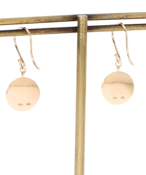 COCOSHNIK（ココシュニック）の「K10打ち目 ラウンド フックピアス（ピアス（両耳用）・レディース・ホワイト系その他7・00）」の4枚目の写真