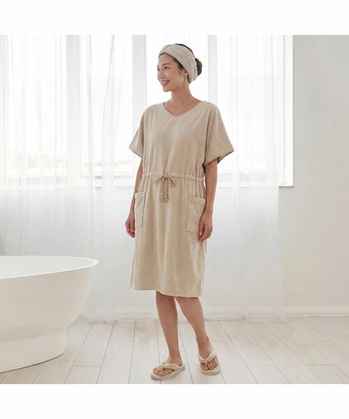 blooming FLORA（ブルーミングフローラ）の「【お風呂上りをもっと快適に】 綿100％パイル バスポンチョ バスラップ ワンピース 涼しい 夏（ルームウェア/パジャマ・レディース・ピンク/ブルー/ラベンダー/ホワイト×ネイビー/ホワイト×ピンク/モカ/スモークピンク/グレー/ベージュ・FREE）」の12枚目の写真