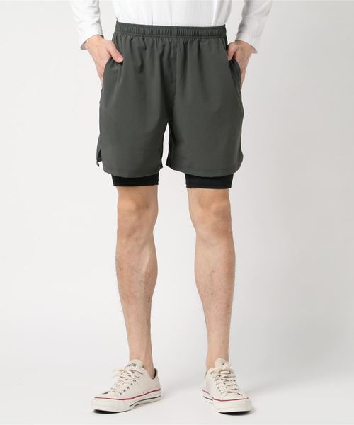 RVCA(ルーカ)の「RVCA メンズ RVCA LAYERD SHORTS ウォークショーツ/ルーカ ショートパンツ(その他パンツ・メンズ・ブラック/グレー・SMALL/MEDIUM/LARGE)」の2枚目の写真