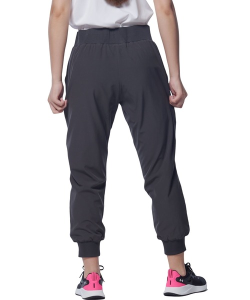 UNDER ARMOUR(アンダーアーマー)の「UAメッシュ ライナー クロップパンツ(トレーニング/WOMEN)(その他パンツ・レディース・ブラック/ダークグレー・SM/XL/LG/MD)」の4枚目の写真