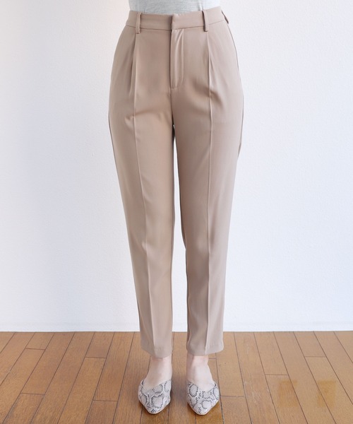 セール】とろみ素材センタープレステーパードパンツ（スラックス