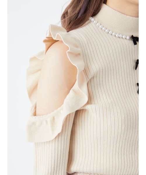 Ank Rouge（アンクルージュ）の「肩開きフリルリブニット（ニット/セーター・レディース・ピンク/アイボリー/ブラック・M）」の10枚目の写真