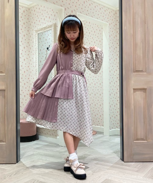 セール Poetique アクシーズファムポエティック のファッション Femme Axes Axes ワンピース Femme フラワーバイカラーアシメｏｐ ワンピース お待たせ