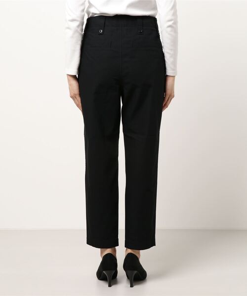SIPULI（シプリ）の「High Twist Cotton Twill テーパードパンツ（その他パンツ・レディース・ベージュ/ブラック・3/1/2）」の7枚目の写真