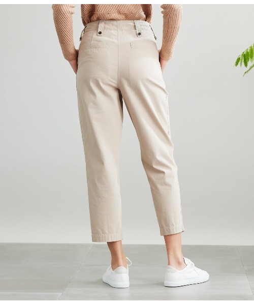 SIPULI（シプリ）の「High Twist Cotton Twill テーパードパンツ（その他パンツ・レディース・ベージュ/ブラック・3/1/2）」の6枚目の写真