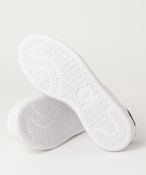 adidas（アディダス）の「スタンスミス [STAN SMITH] アディダスオリジナルス（スニーカー・メンズ・ホワイト×レッド/ホワイト×ブルー・23.0cm/24.0cm/25.5cm/22.0cm/27.0cm/27.5cm/28.0cm/24.5cm/26.0cm/29.0cm/23.5cm/28.5cm/22.5cm/26.5cm/25.0cm）」の10枚目の写真