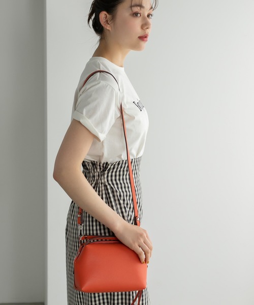 Edit Sheen(エディットシーン)の「ロングストラップポーチショルダー(ショルダーバッグ・レディース・シルバー/オレンジ/ホワイト/ブラック/イエロー/レッド/グリーン・FREE/SMALL)」の9枚目の写真