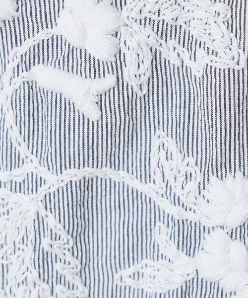 BEARDSLEY フロントレース フラワー刺繍 カットソー BEARDSLEY ☆ フロント刺繍 カットソー 花柄 プルオーバー